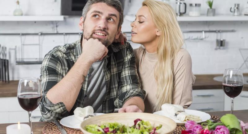 Еда для мужской силы: какие продукты помогают поддерживать тестостерон: смотреть видео урок онлайн на официальном сайте Живи!